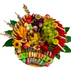 מגש פירות וסושי MIX -מתאים לעד 25 סועדים