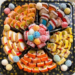 מגש סושי פירות ושוקולד 40X40 only sushi